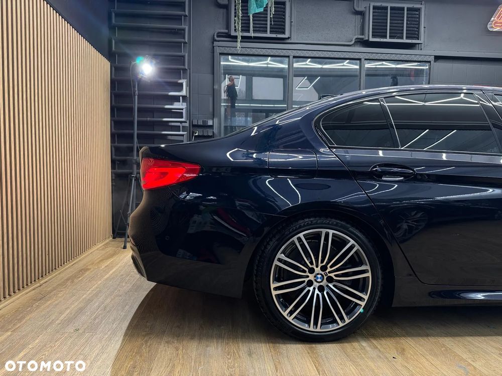 BMW Seria 5 540i xDrive Sport - 2