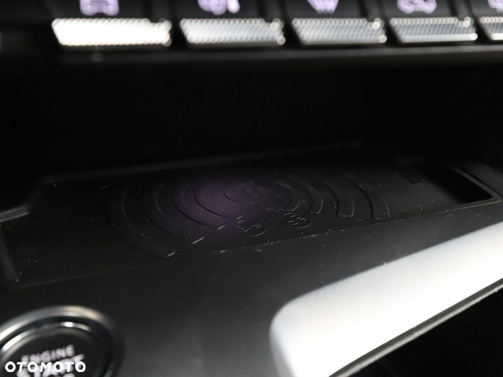 Peugeot 408 1.6 Plug-In Hybrid 225 GT EAT8 - 31