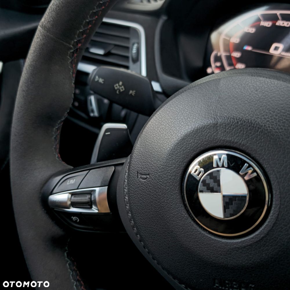 BMW Seria 3 330i xDrive M Sport - 39