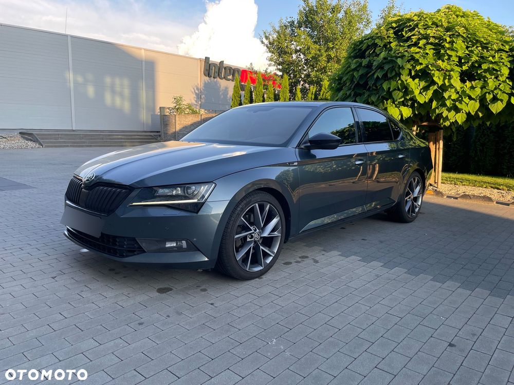 Skoda Superb 2.0 TDI Sportline - 3