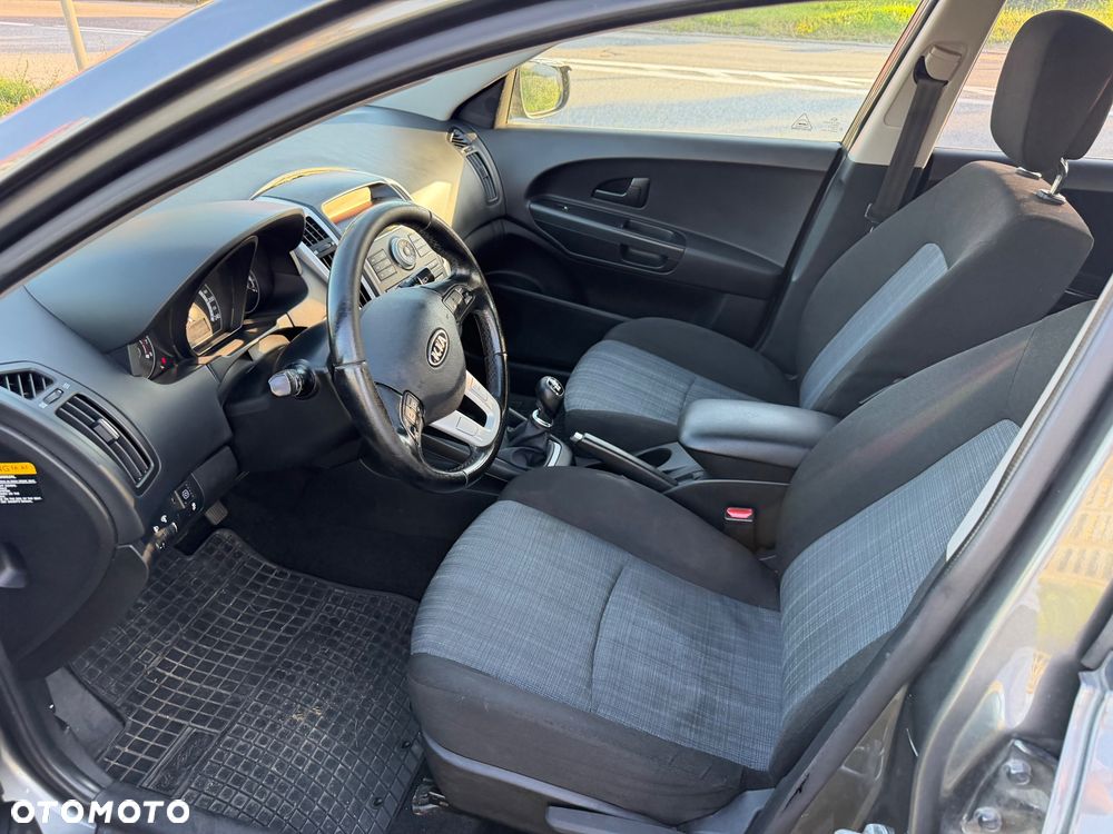 Kia Ceed 1.4 Comfort + - 5