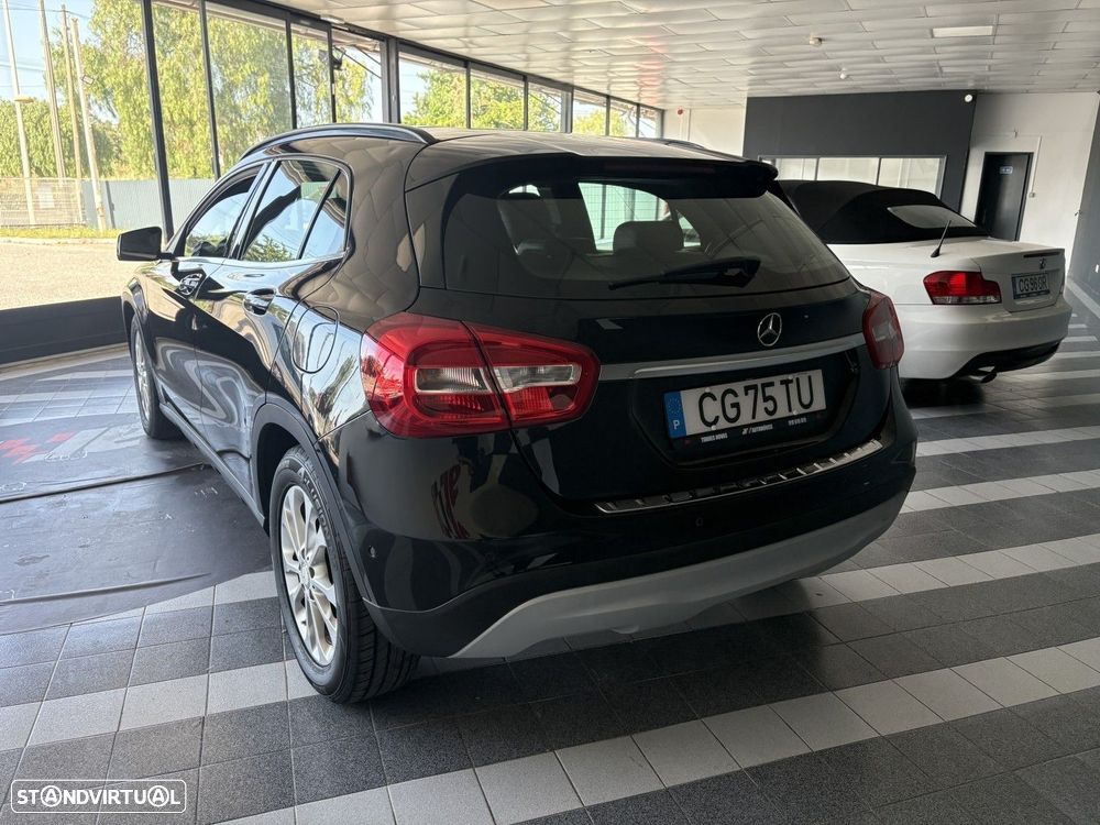 Mercedes-Benz GLA 180 (CDI) d Urban - 4