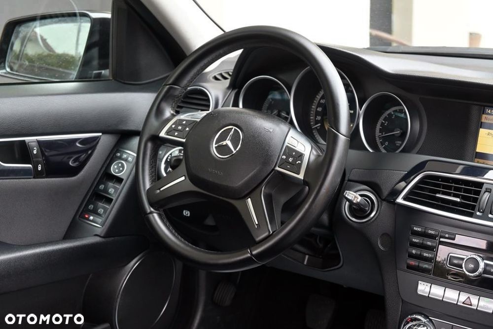 Mercedes-Benz Klasa C 180 Kompressor Avantgarde - 34