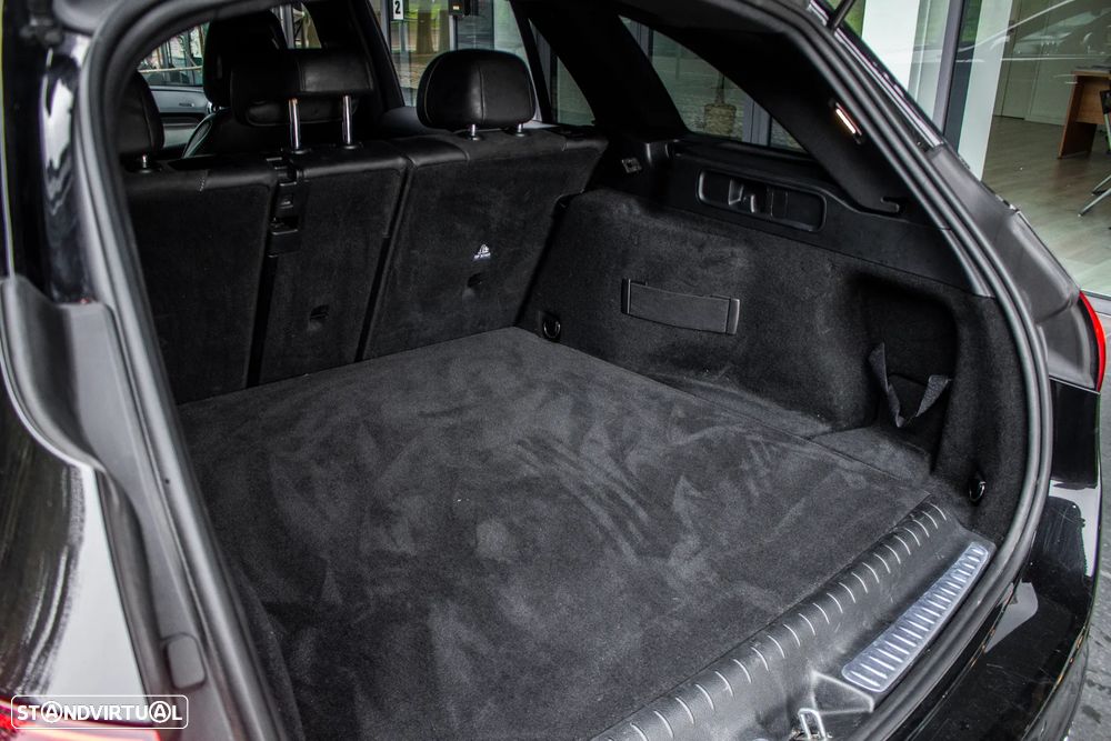 Mercedes-Benz C 300 e AMG Line - 30