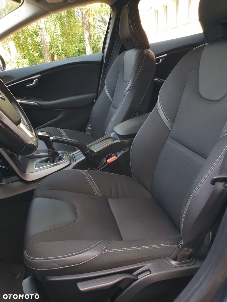 Volvo V40 D2 Linje You - 22