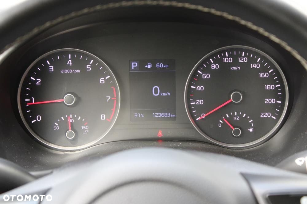 Kia Stonic - 24