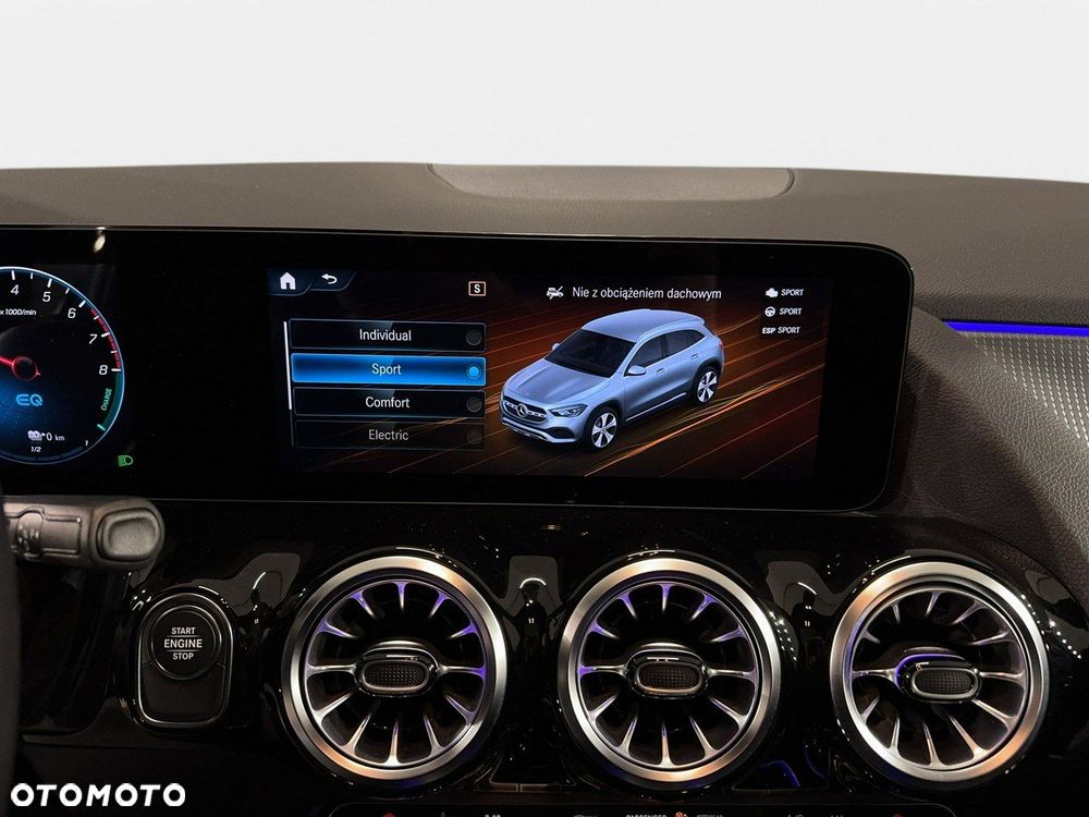 Mercedes-Benz GLA - 31