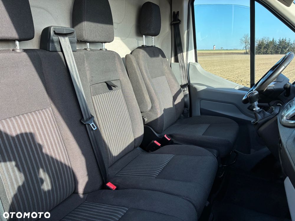 Ford Transit - 12