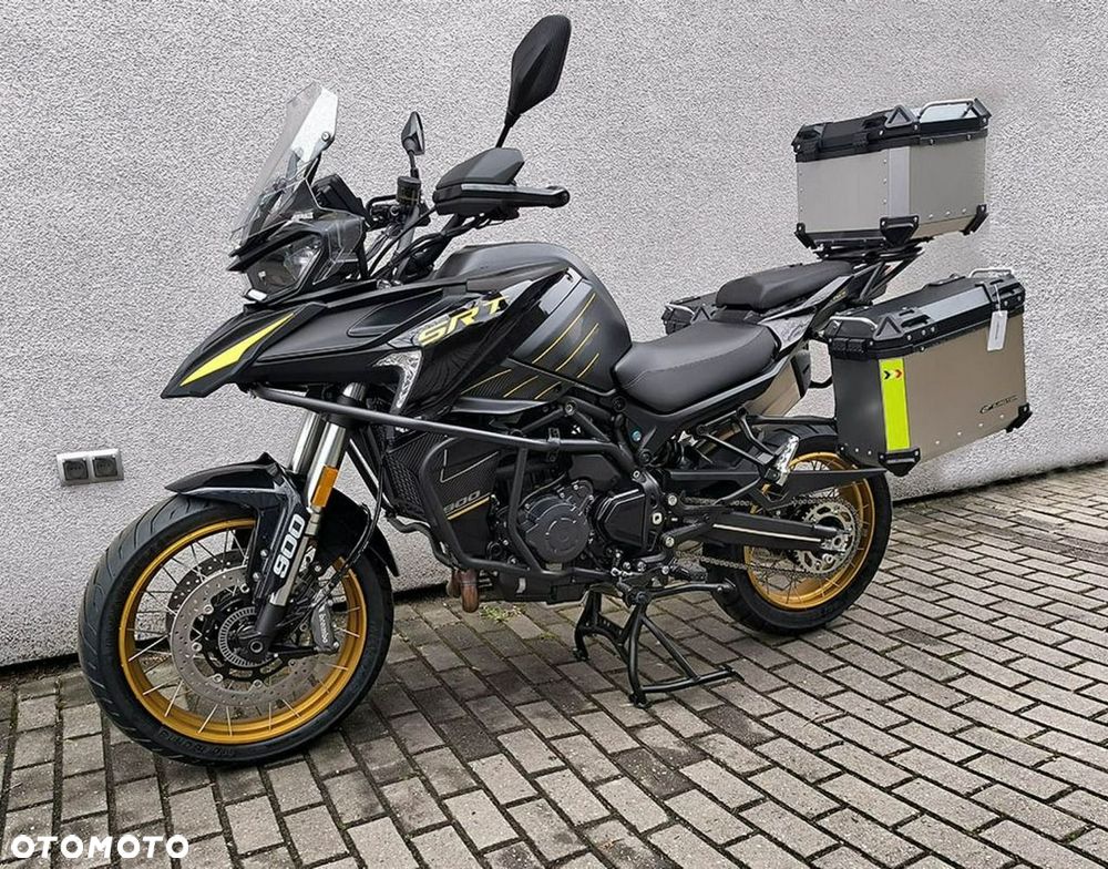 QJMOTOR SRT900SX - 17