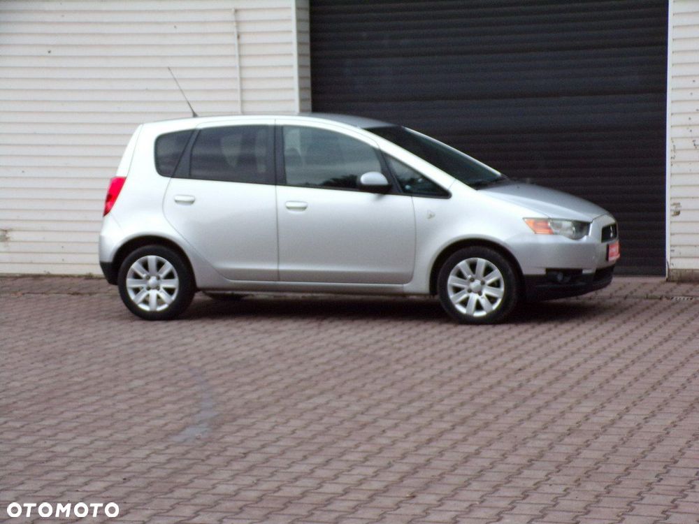 Mitsubishi Colt - 13