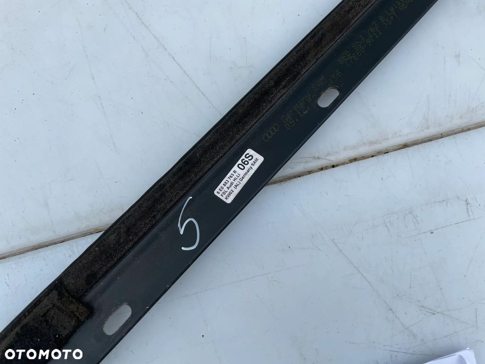 Listwa drzwi zgarniająca lewy tył Audi A4 B6 Kombi 8E0853763B - 3