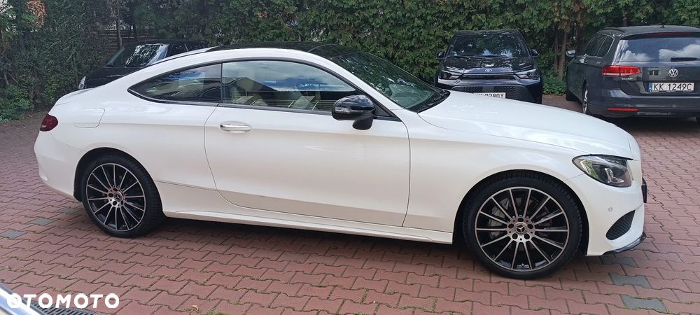 Mercedes-Benz Klasa C 300 9G-TRONIC - 5