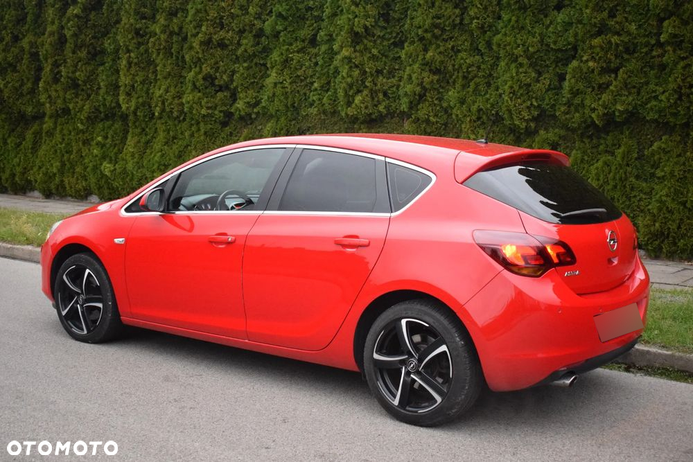 Opel Astra IV 1.6 T Cosmo - 11