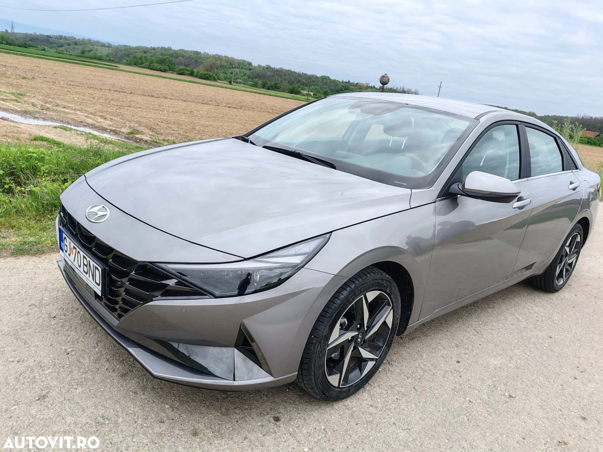 Hyundai Elantra 1.6 l 123 CP 6MT Exclusive - 10