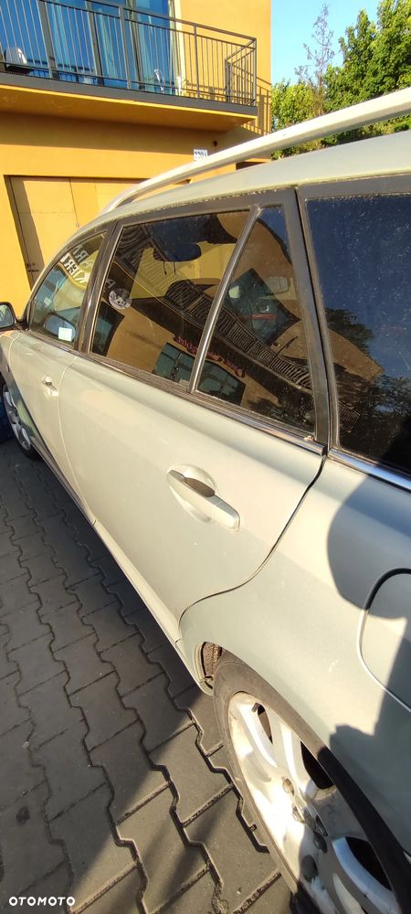 Toyota Avensis 2.0 VVT-i High - 7