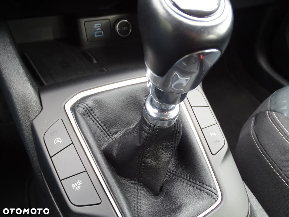 Ford Kuga - 35