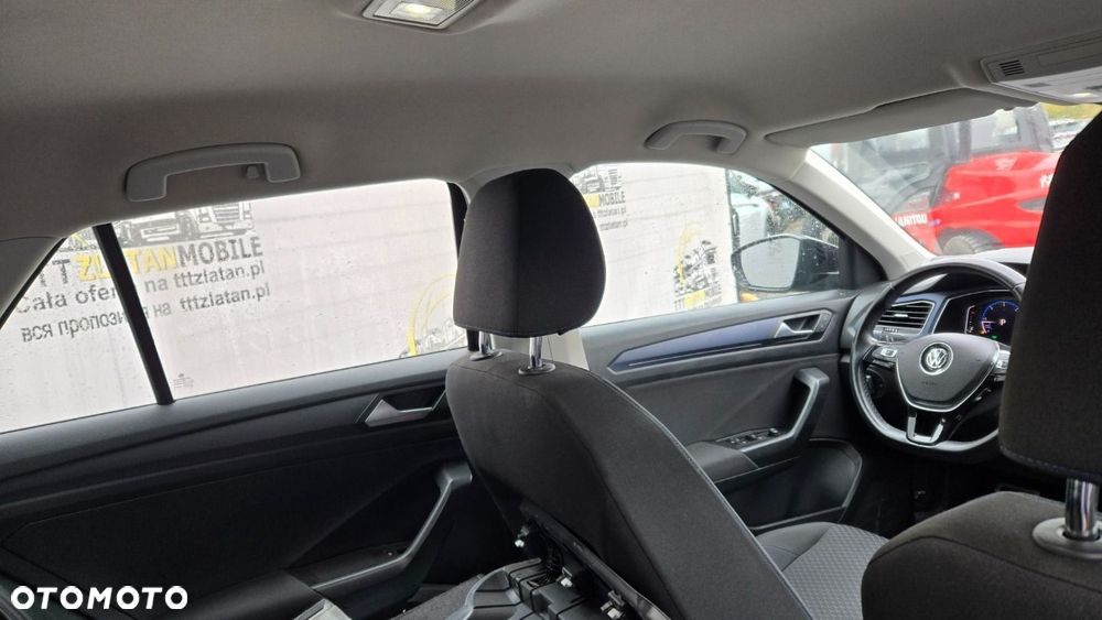 Volkswagen T-Roc - 20