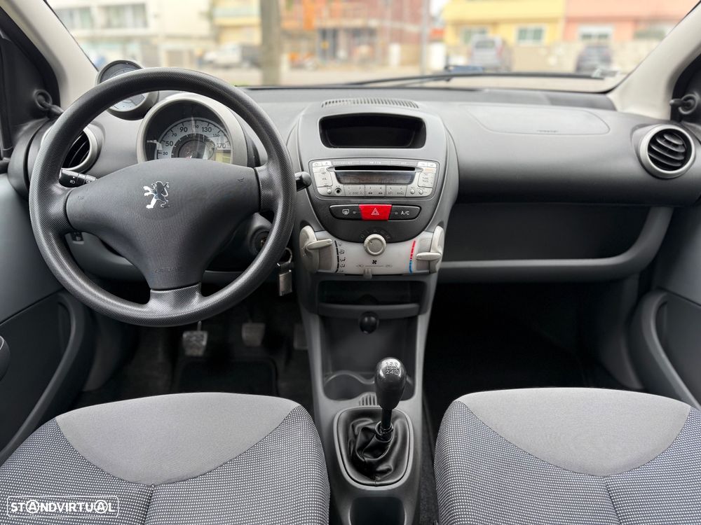 Peugeot 107 1.0 Trendy - 10