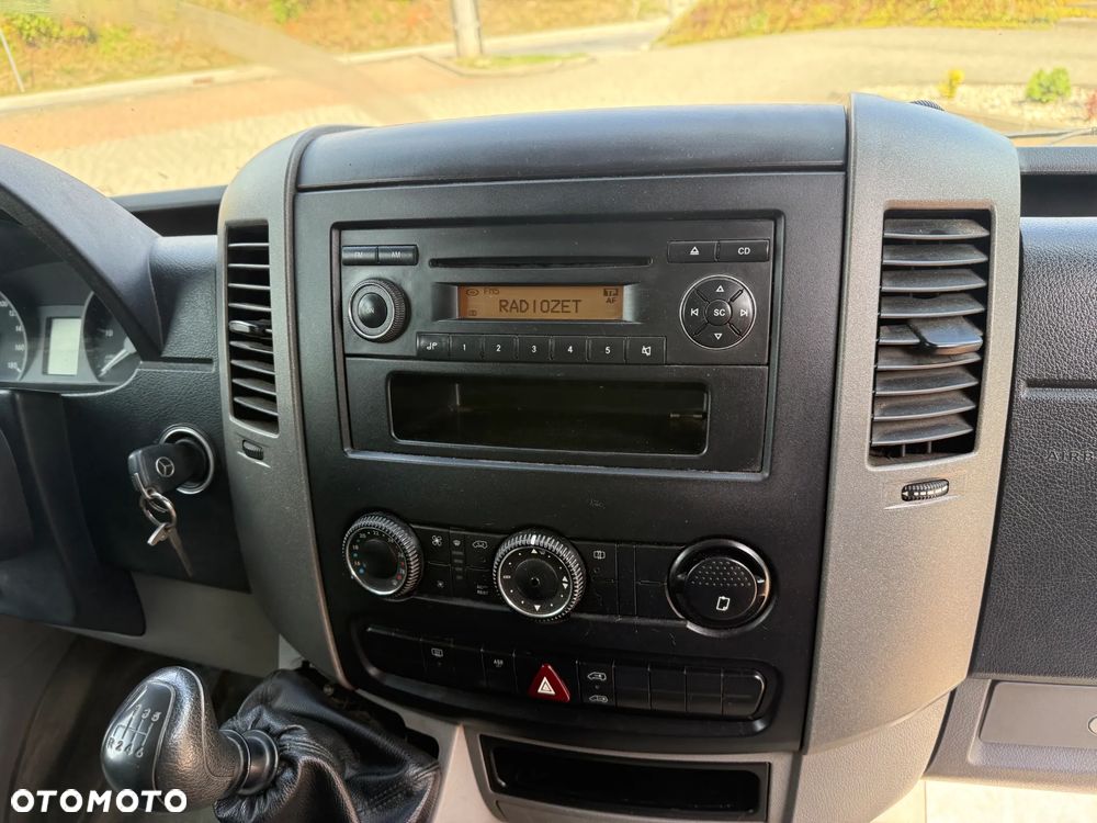 Mercedes-Benz Sprinter 906.211 - 10