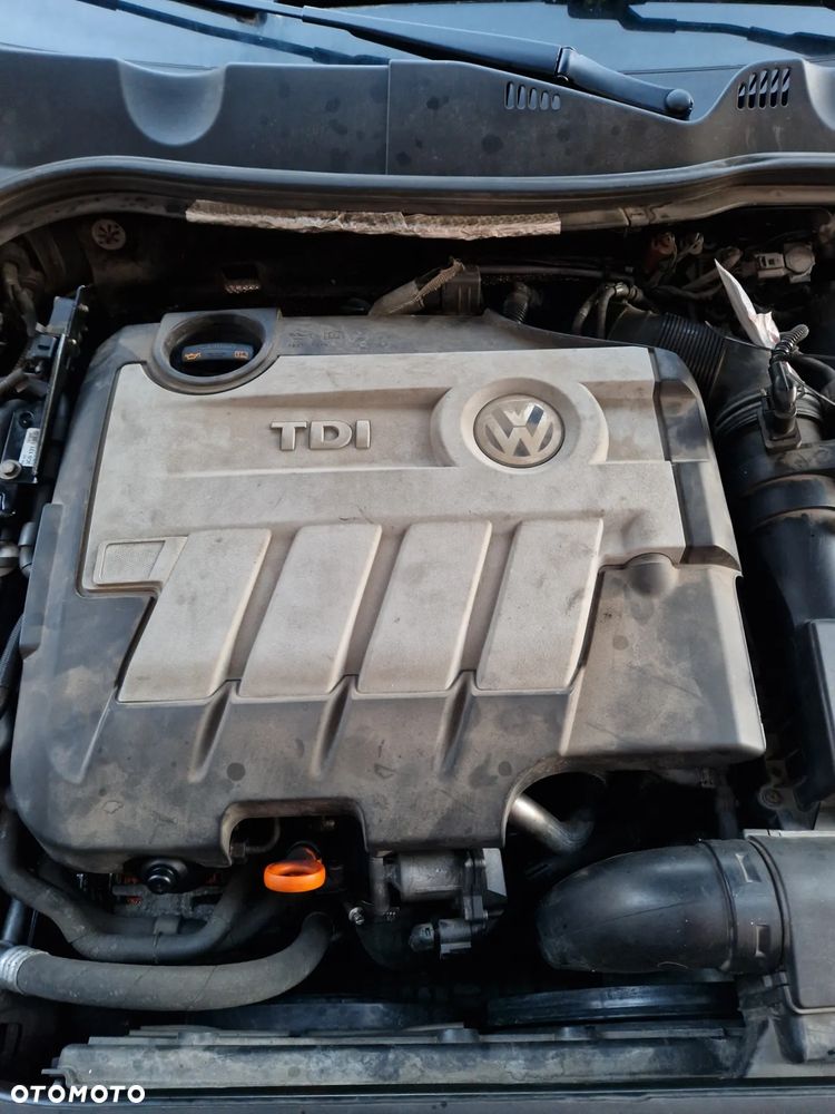 Volkswagen Passat 2.0 TDI Highline - 30