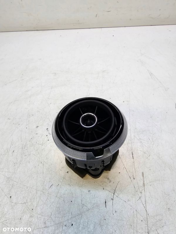 KRATKA NAWIEWU DESKI AUDI A3 8V 8V0820901A - 2