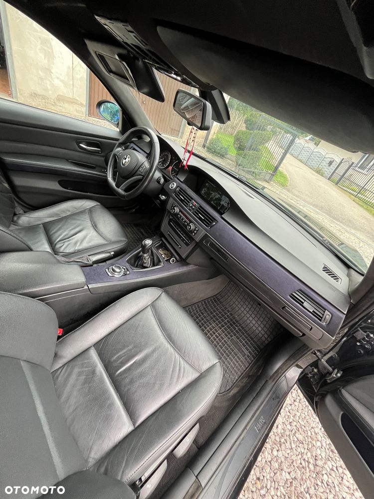 BMW Seria 3 320d - 8