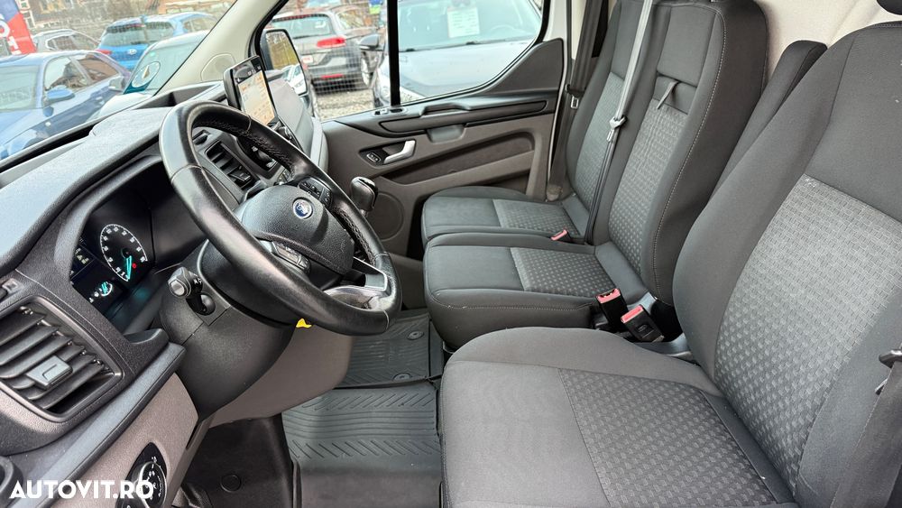 Ford Transit Custom - 32