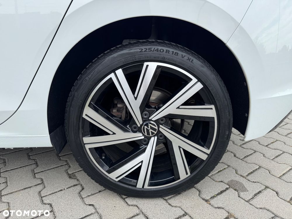 Volkswagen Golf - 30