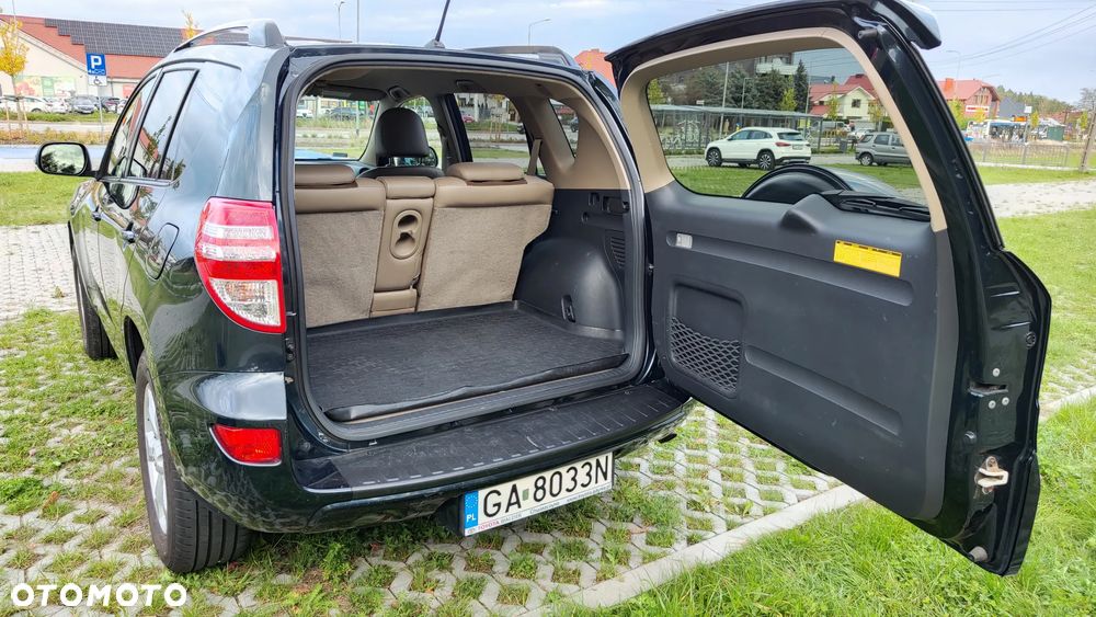 Toyota RAV4 2.0 VVT-i Premium - 6