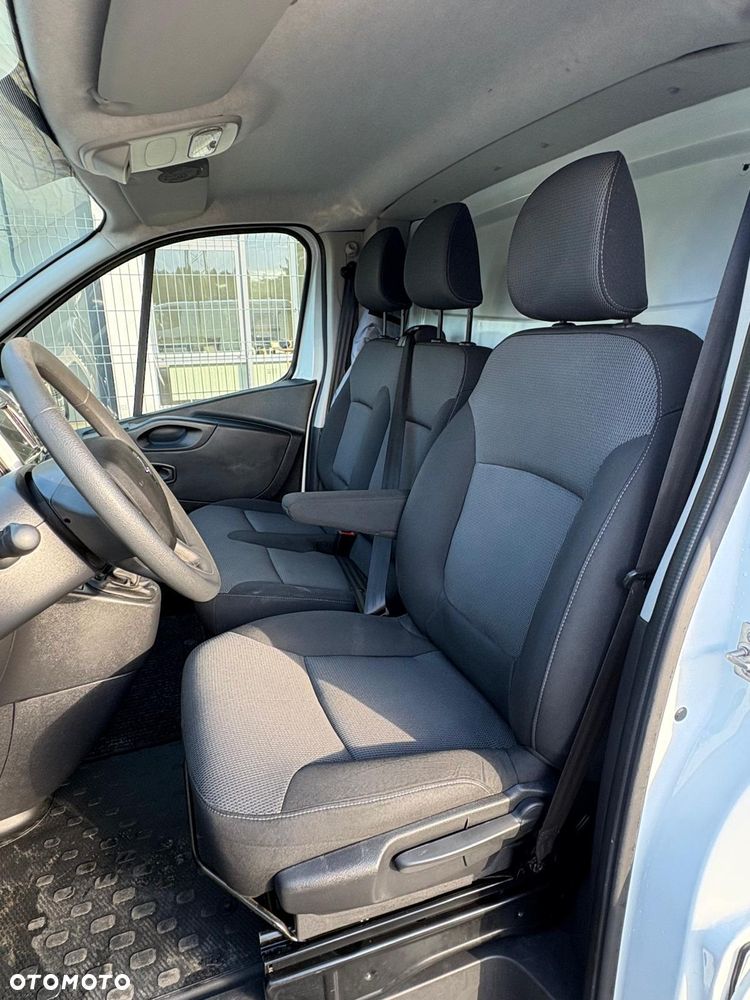 Renault Trafic L2H1, 2.0 120KM, Full LED, Niski przebieg, Bardzo zadbany - 17