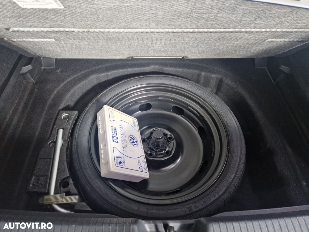Volkswagen Golf - 29