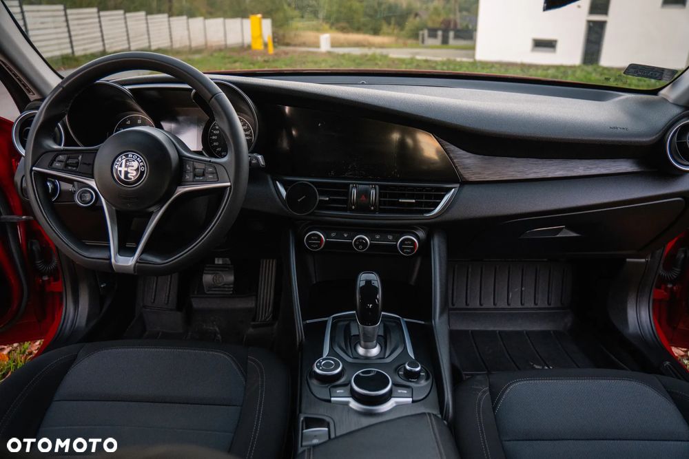 Alfa Romeo Giulia 2.0 Turbo Business - 19