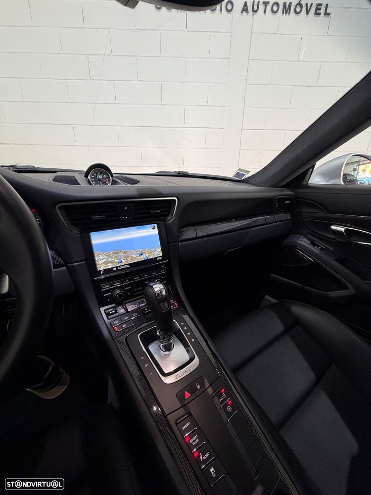 Porsche 911 (991) Turbo S - 26