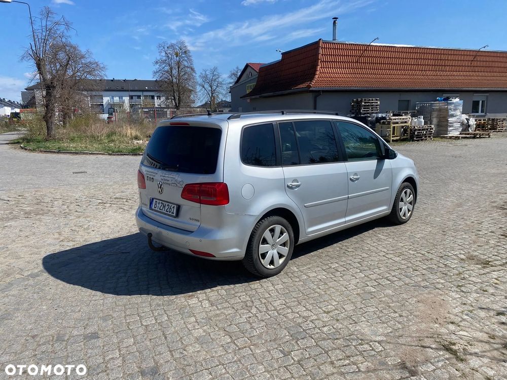 Volkswagen Touran 2.0 TDI DPF DSG STYLE - 6