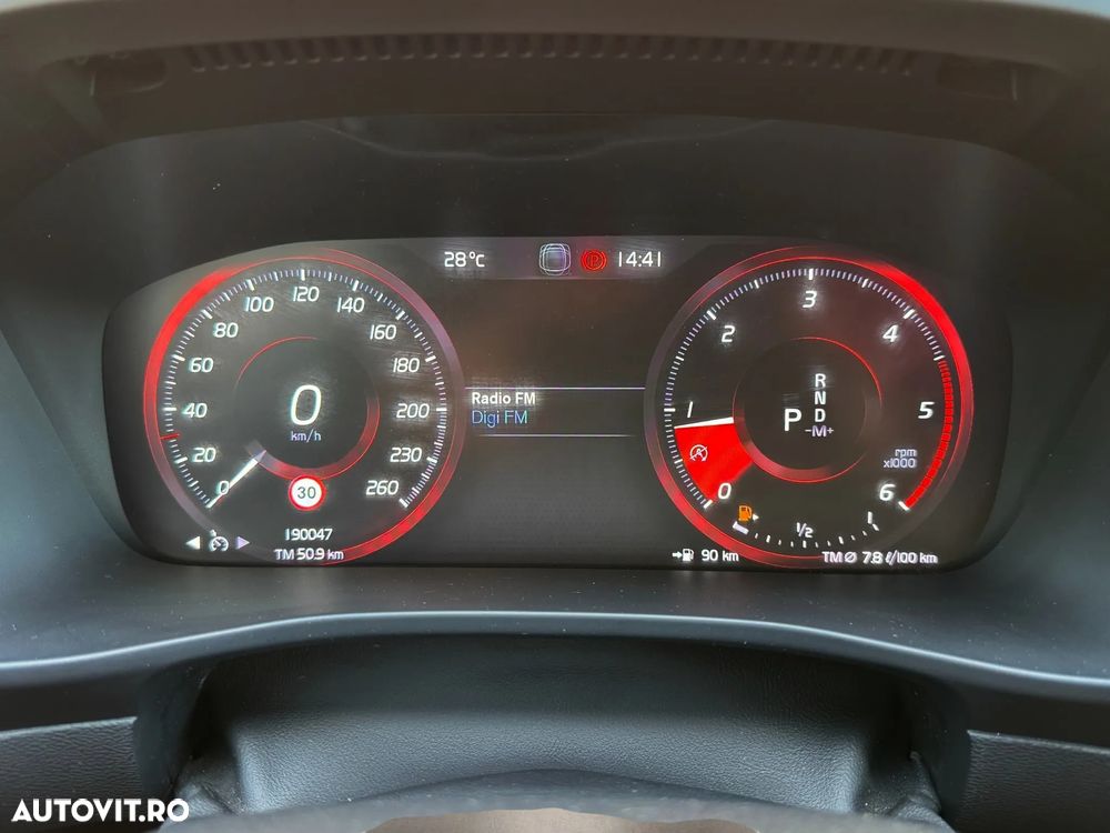 Volvo XC 40 D3 Momentum - 11