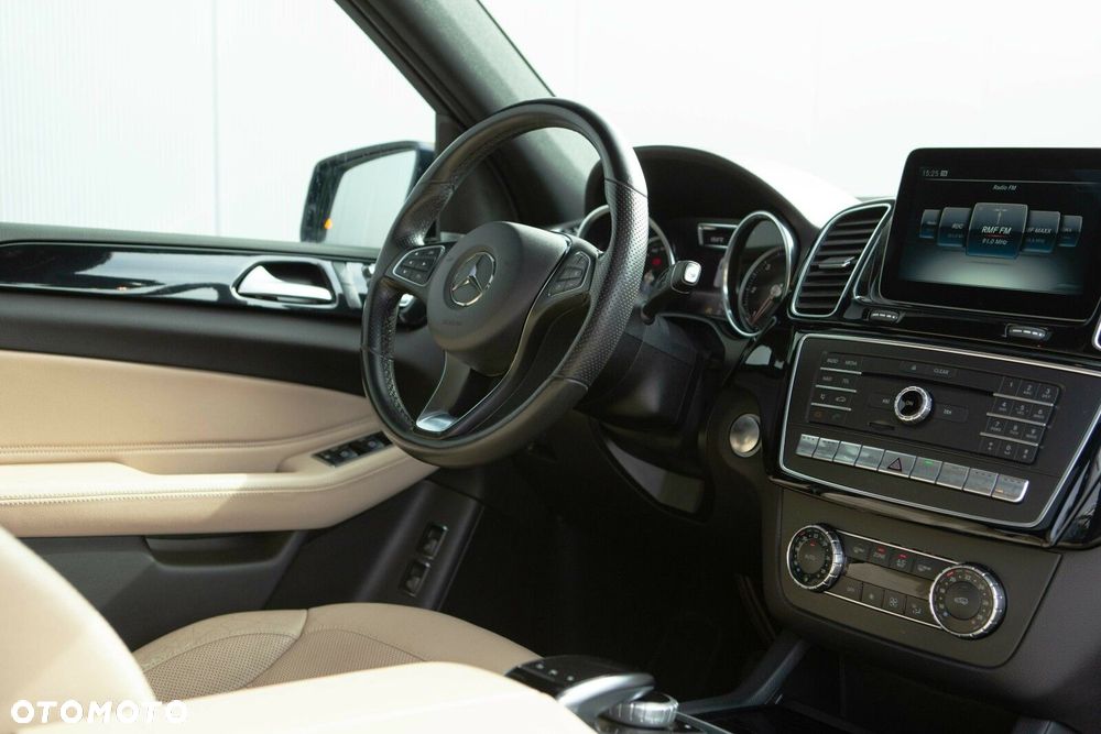 Mercedes-Benz GLE 350 d 4-Matic - 27