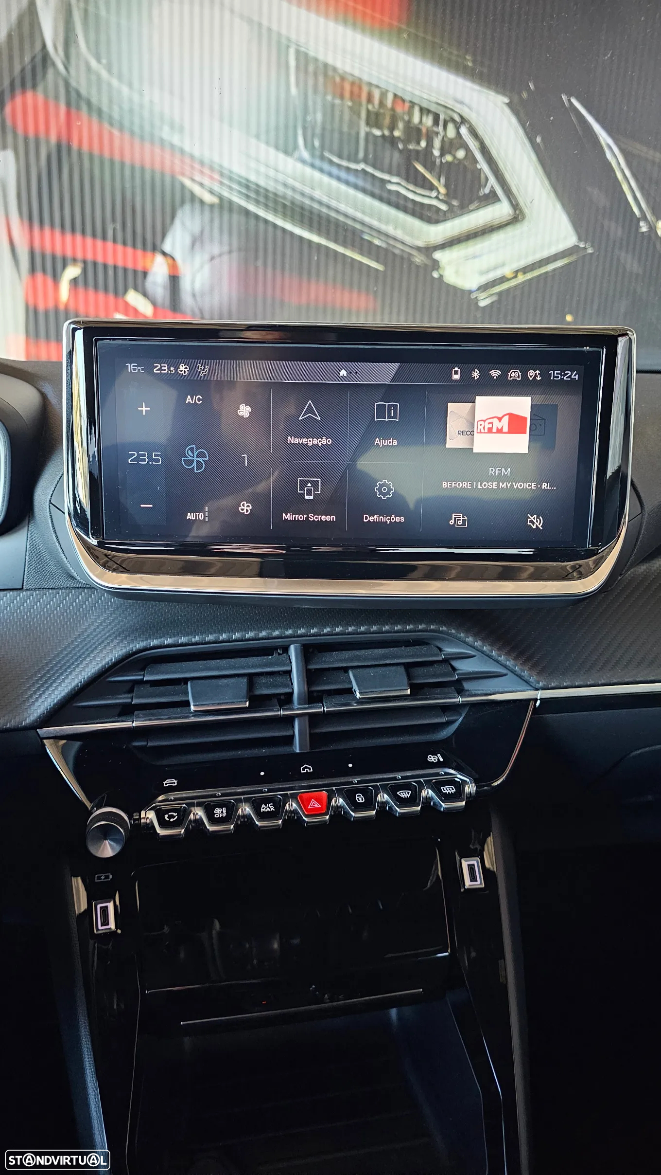 Peugeot 2008 1.2 PureTech Allure EAT8 - 28