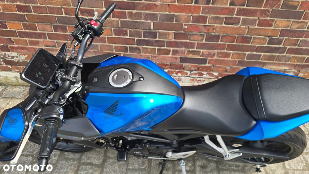 Honda CB - 16