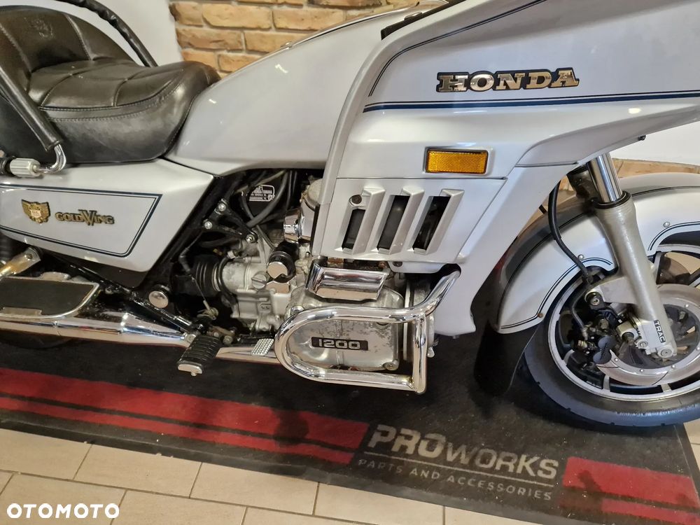 Honda GL - 37