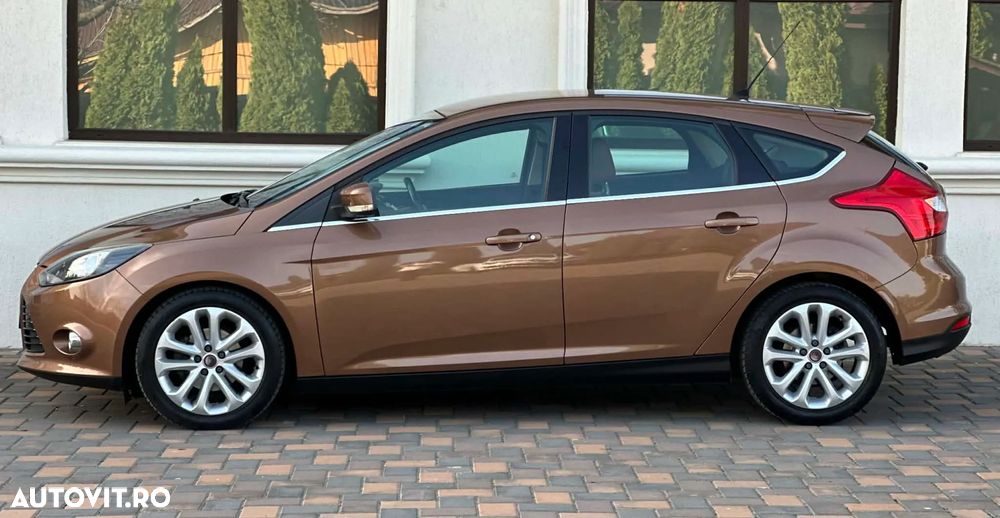 Ford Focus 1.6 TDCI ECOnetic 99g Start-Stopp-System Titanium - 9