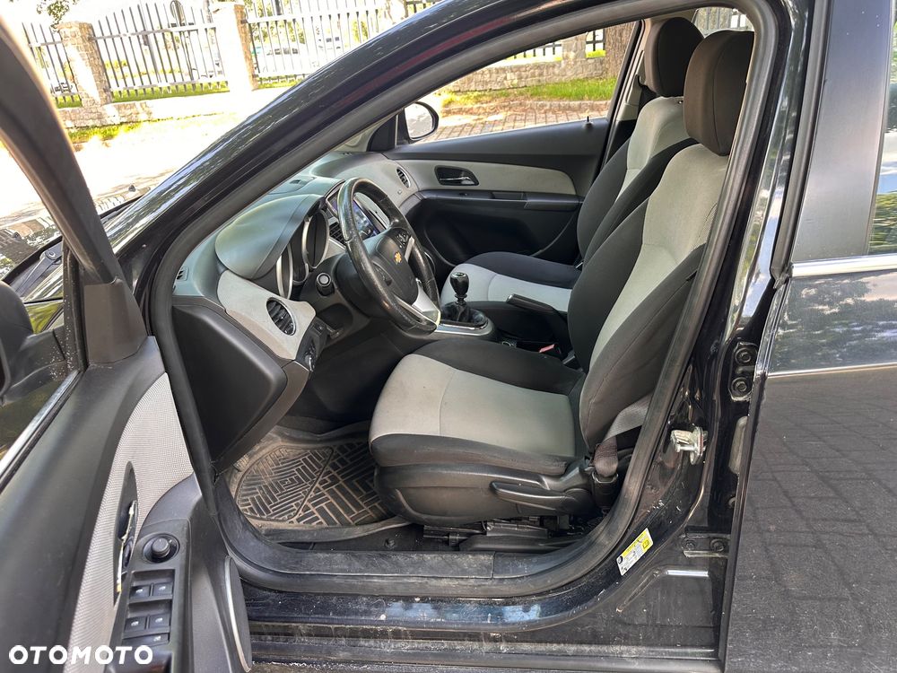 Chevrolet Cruze 1.8 LS+ - 7