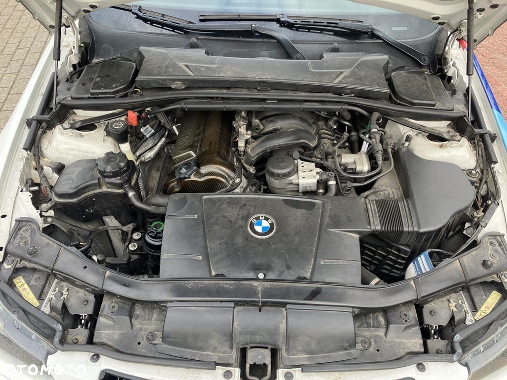 BMW Seria 3 320si - 21