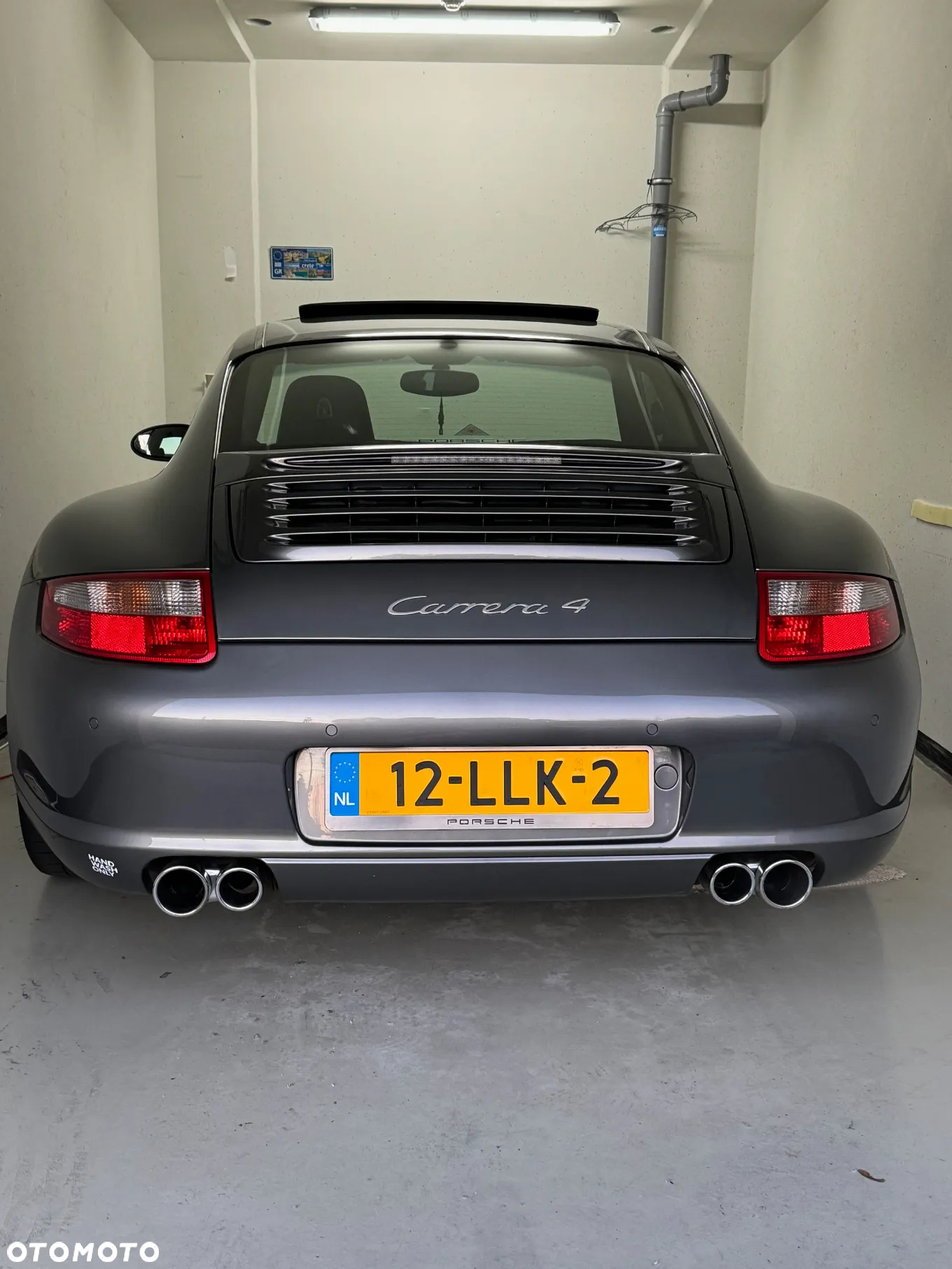 Porsche 911 Carrera 4 - 3