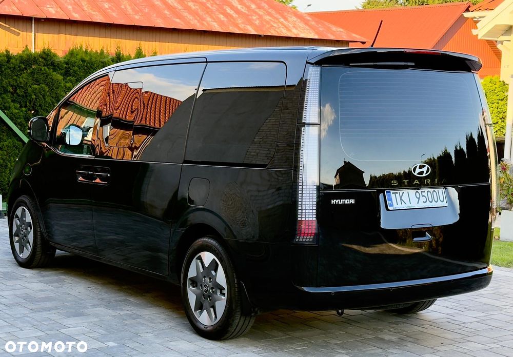 Hyundai Staria 1.6 T-GDI HEV Smart VIP - 5