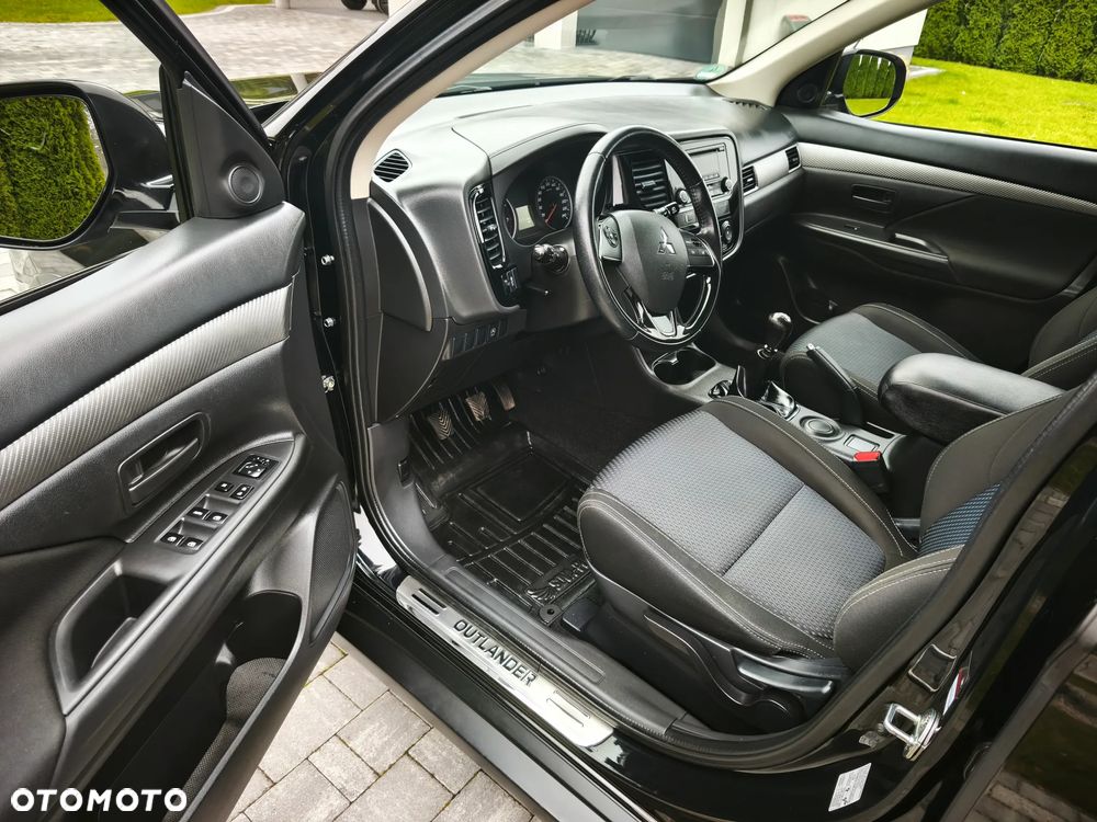 Mitsubishi Outlander 2.0 2WD Plus - 20