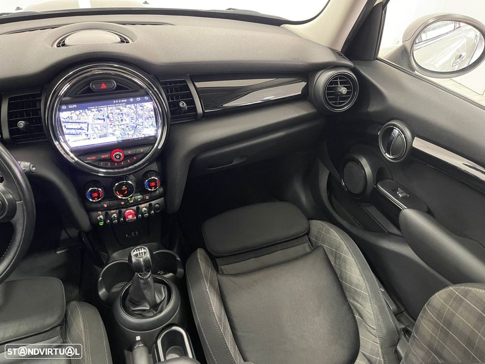 MINI 5 Portas One D - 23