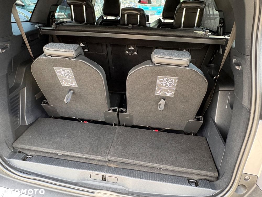Peugeot 5008 - 8