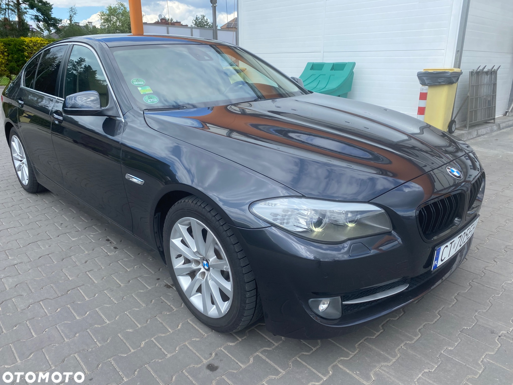 BMW Seria 5 528i - 2