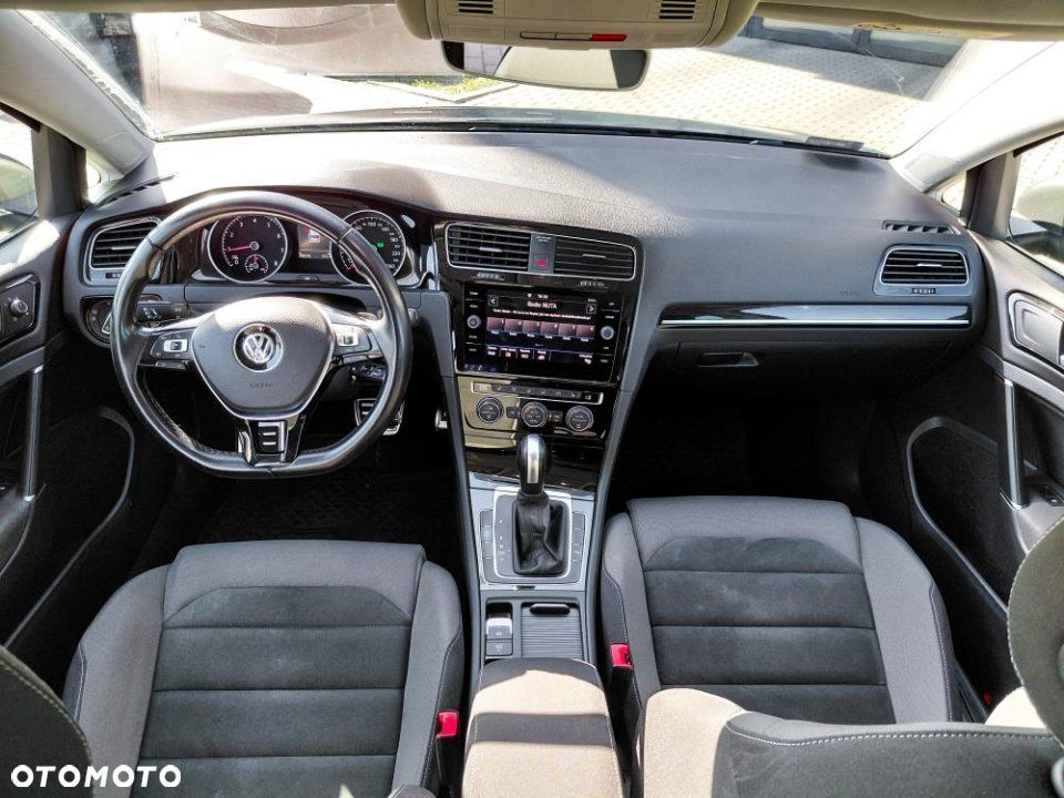 Volkswagen Golf - 9