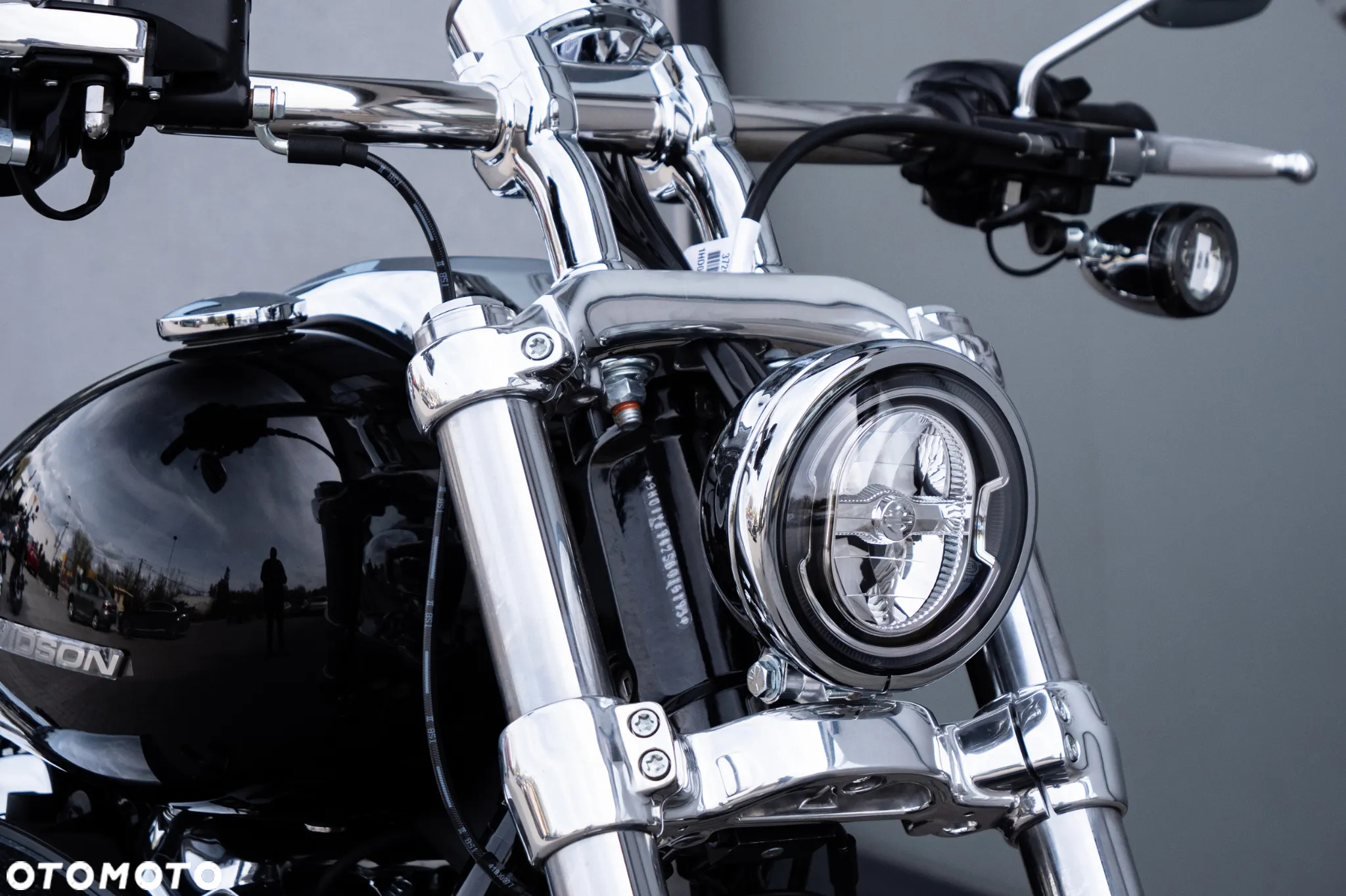 Harley-Davidson Softail Breakout - 14